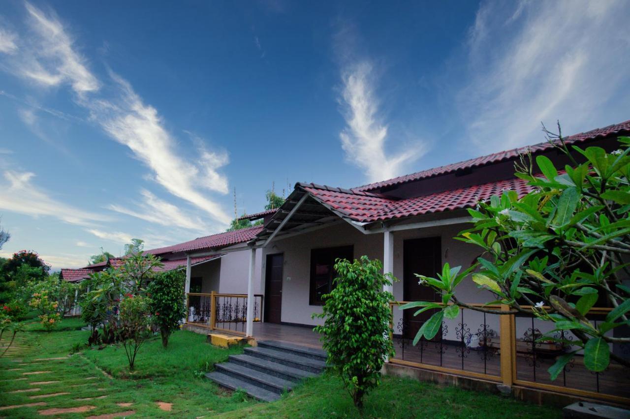 Sterling Banashree Badami Hotel Exterior photo