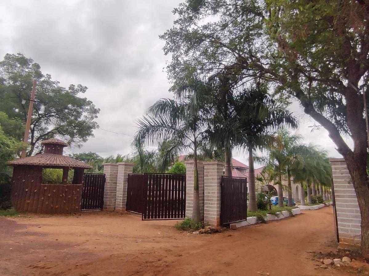 Sterling Banashree Badami Hotel Exterior photo