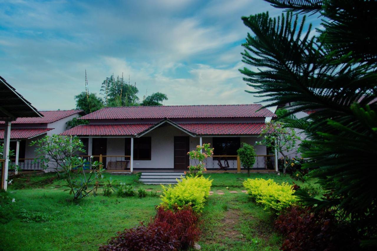 Sterling Banashree Badami Hotel Exterior photo