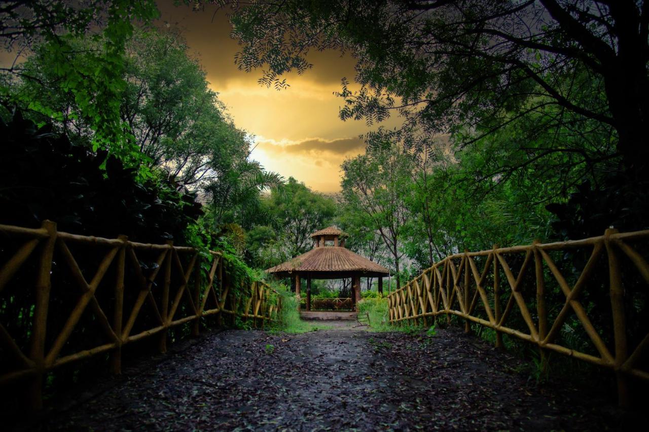 Sterling Banashree Badami Hotel Exterior photo