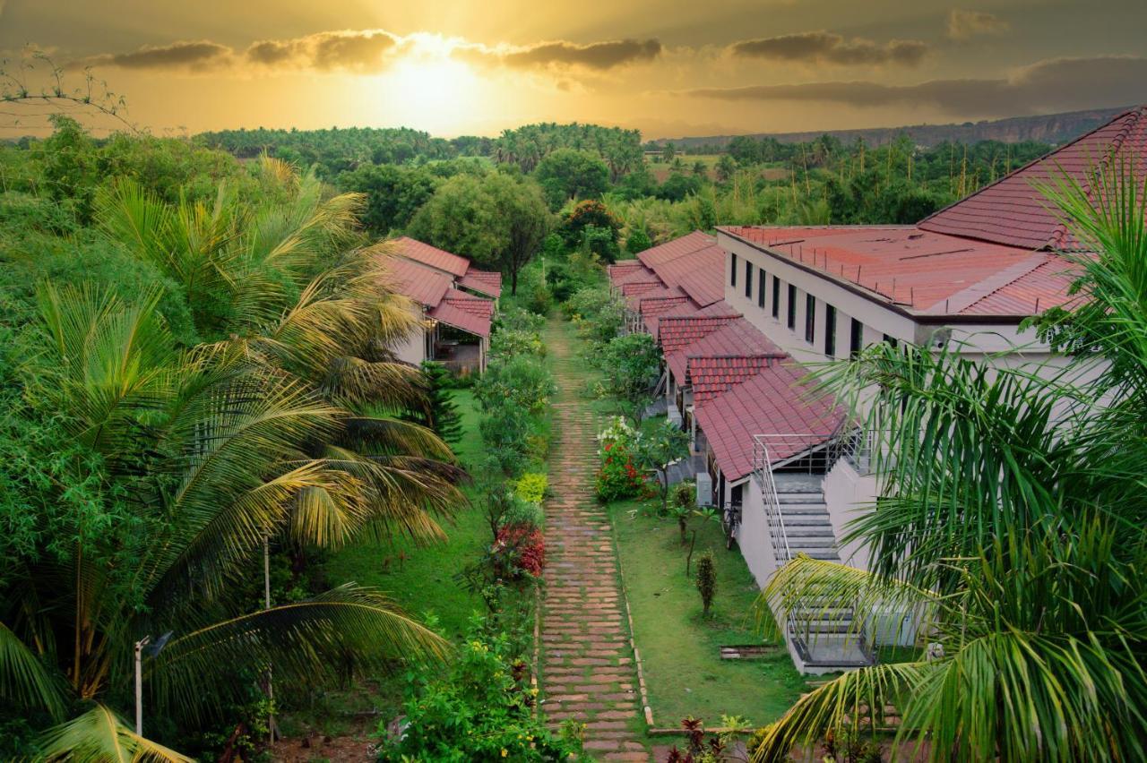 Sterling Banashree Badami Hotel Exterior photo