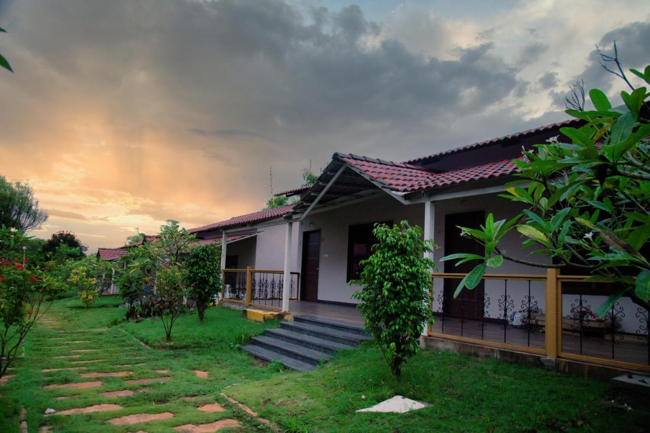 Sterling Banashree Badami Hotel Exterior photo