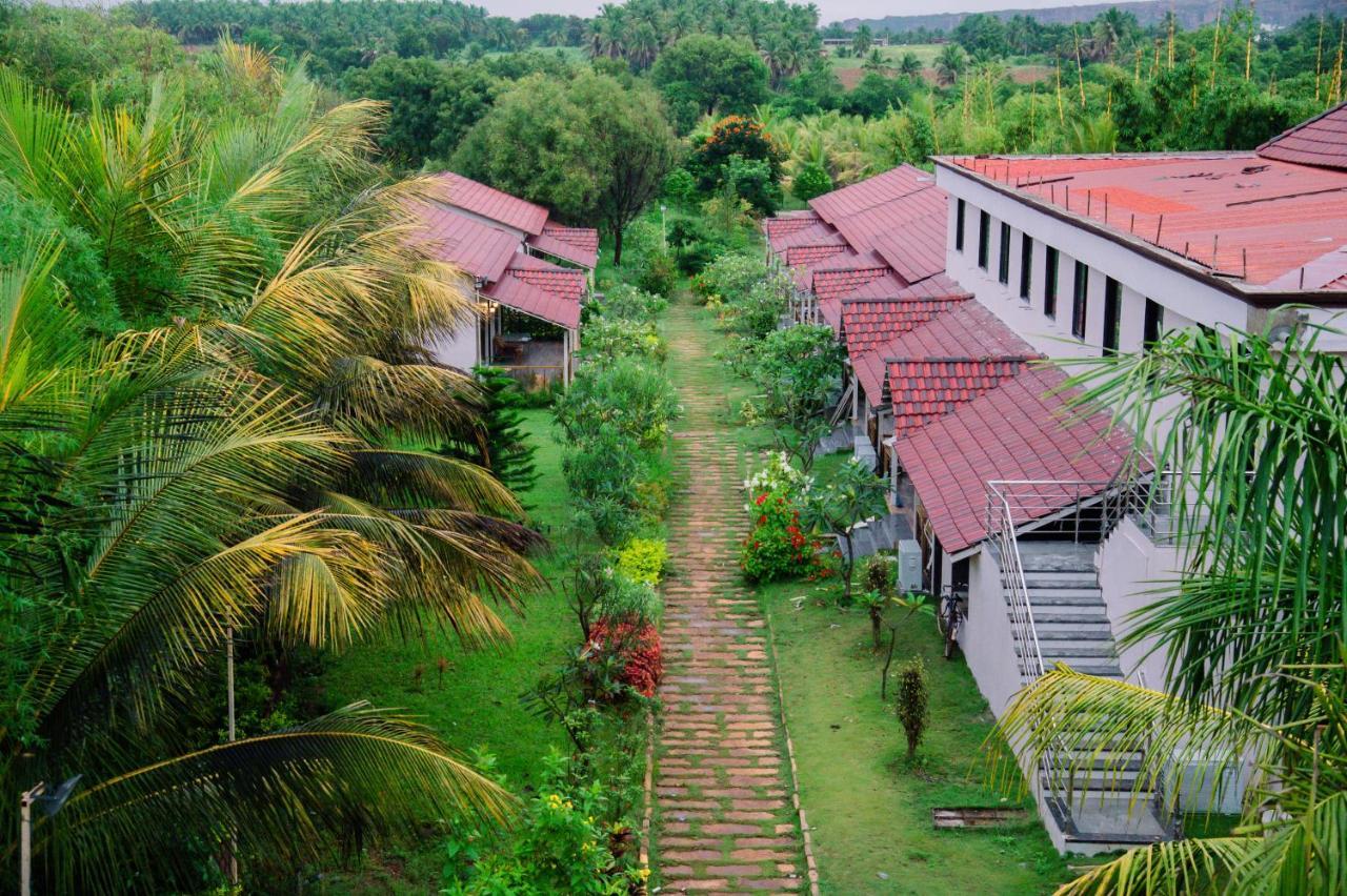 Sterling Banashree Badami Hotel Exterior photo