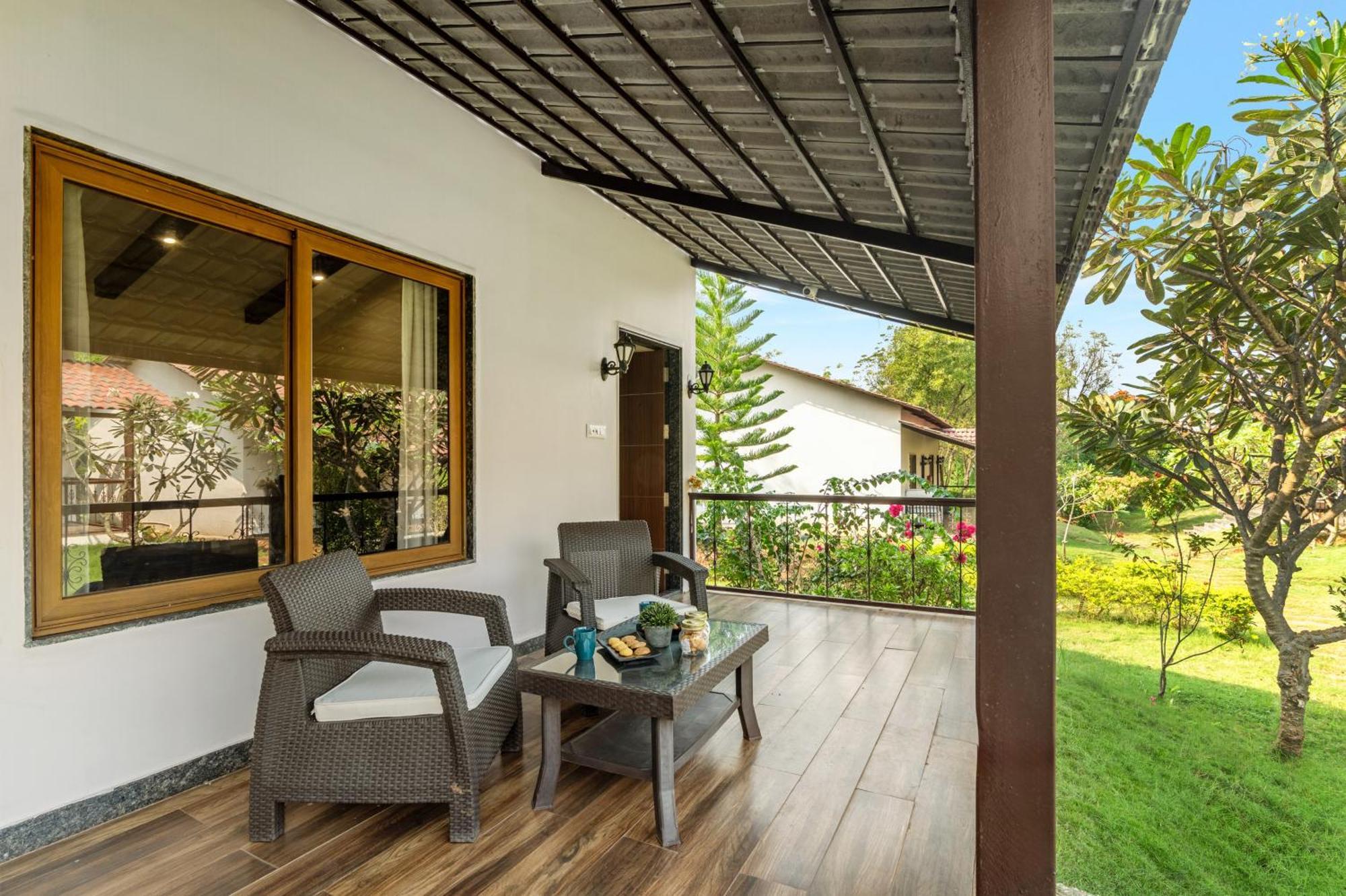 Sterling Banashree Badami Hotel Exterior photo
