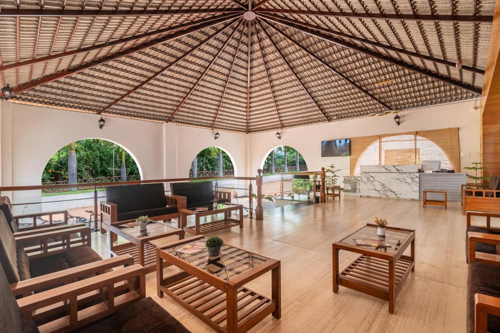 Sterling Banashree Badami Hotel Exterior photo
