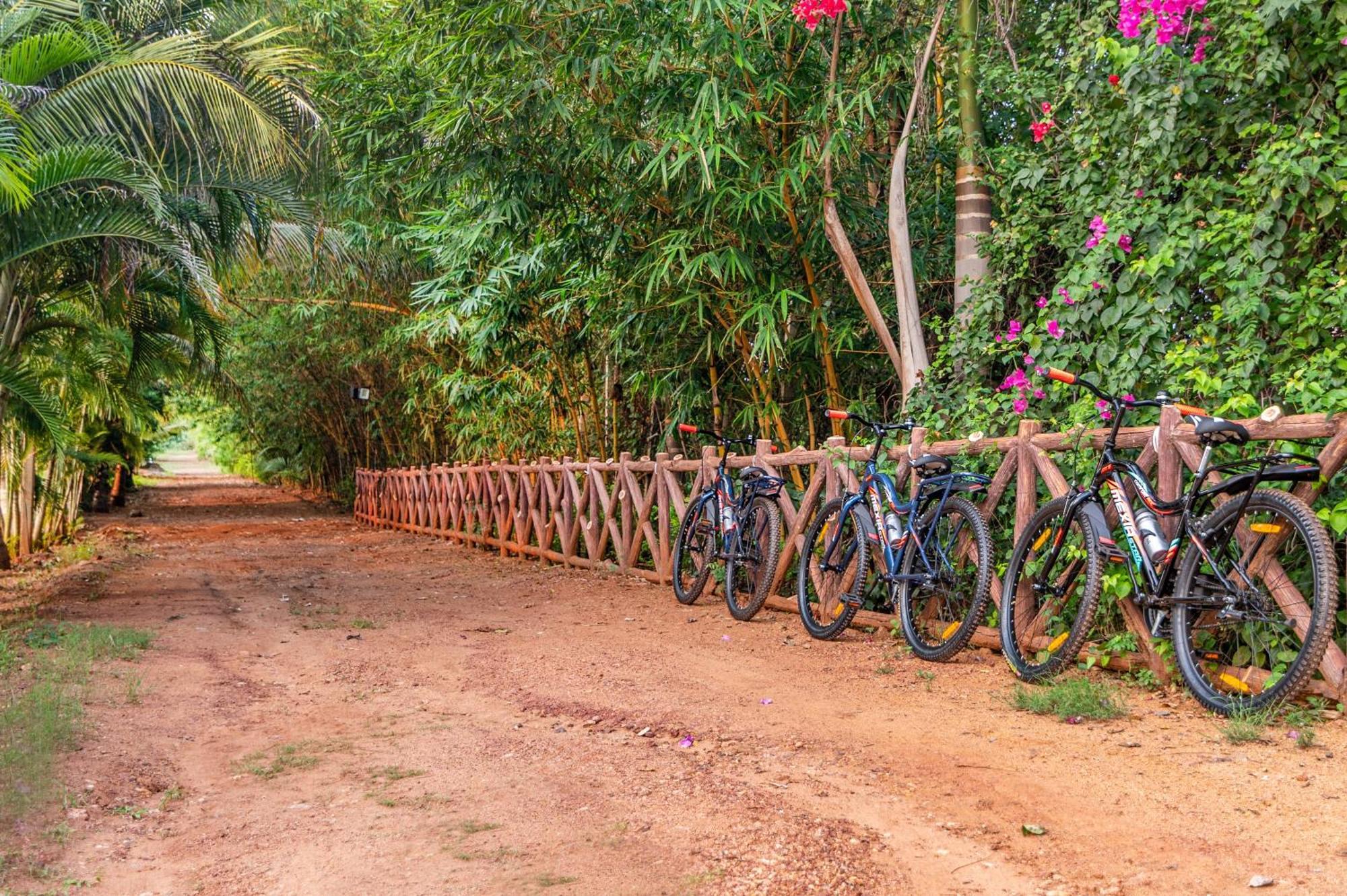 Sterling Banashree Badami Hotel Exterior photo